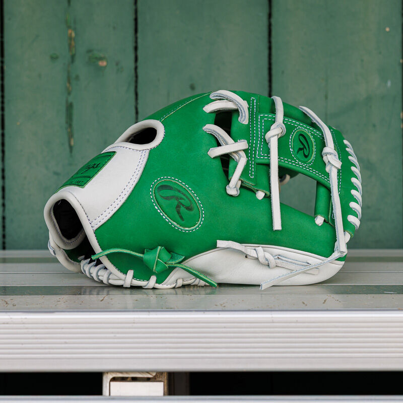 Exclusive Heart of the Hide 11.5-Inch Kelly Green Infield Glove, Right Hand Throw