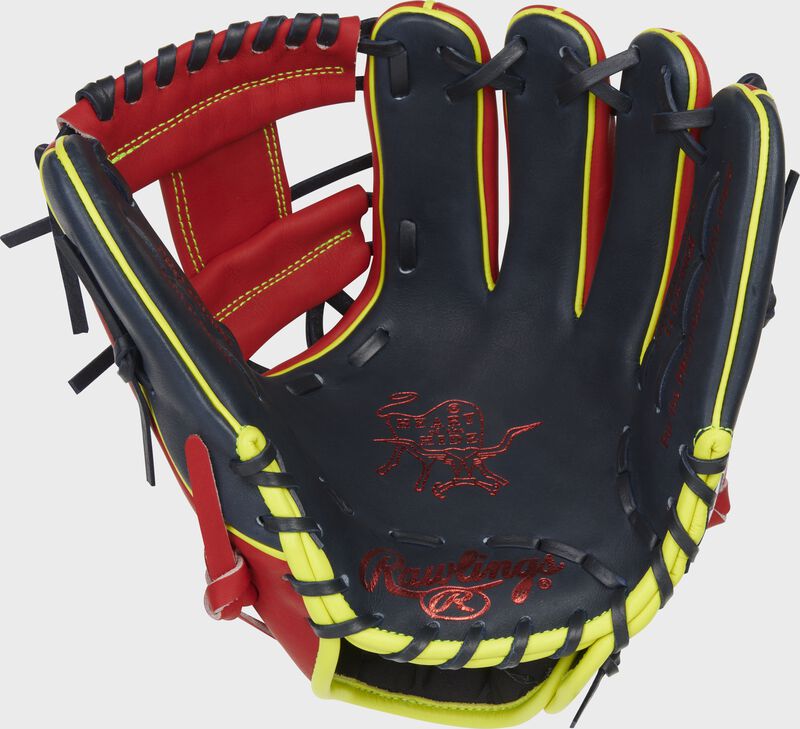2023 Atlanta Braves Heart of the Hide Glove