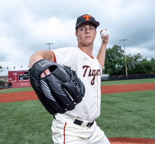 2022 REV1X 11.75-Inch Infield/Pitcher's Glove