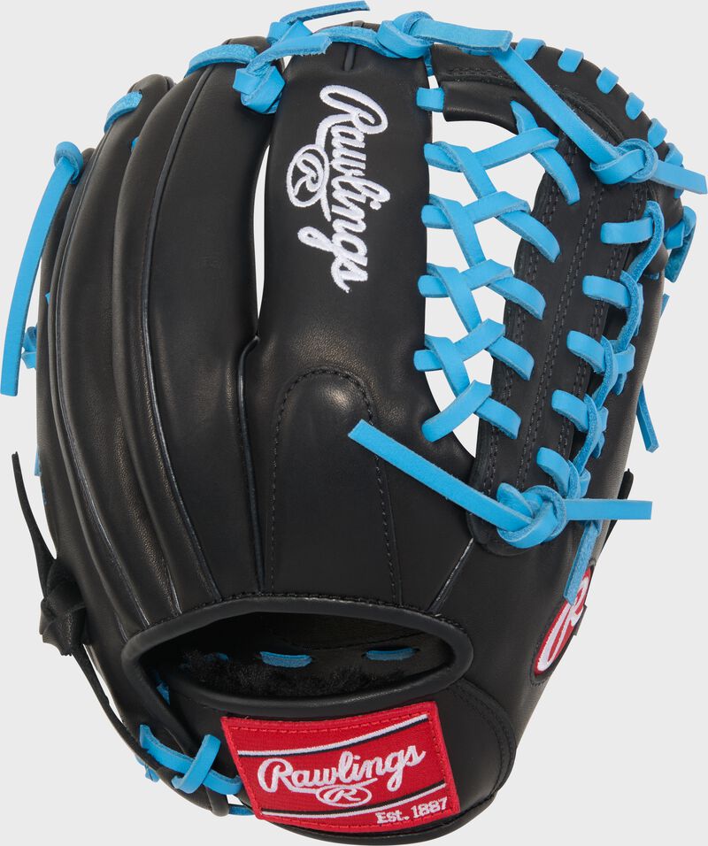 Back of a black Rawlings R9 ContoUR 11.5-Inch Baseball Glove with a red Rawlings patch loading=