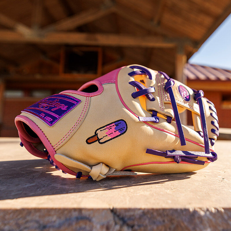 Rawlings Heart of the Hide Fro-Glo Limited Edition Glove