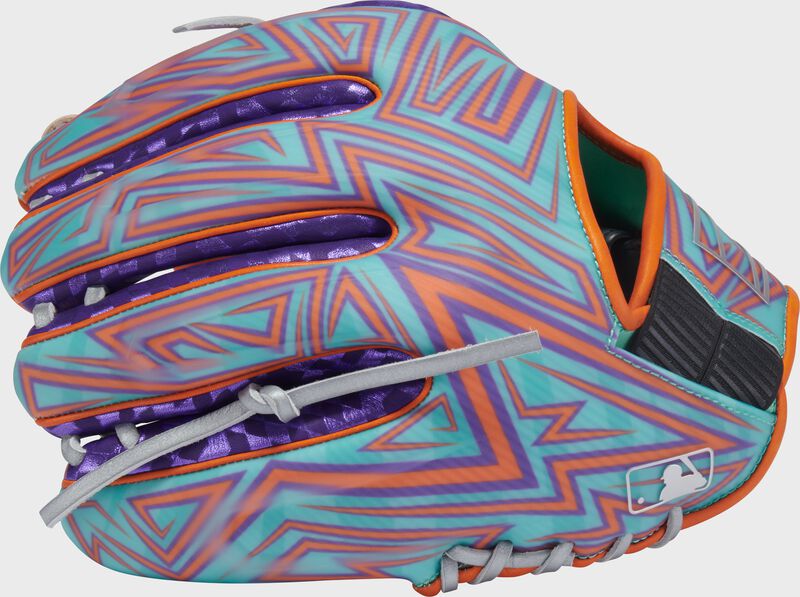 Back design of a Rawlings REV1X exclusive infield glove 