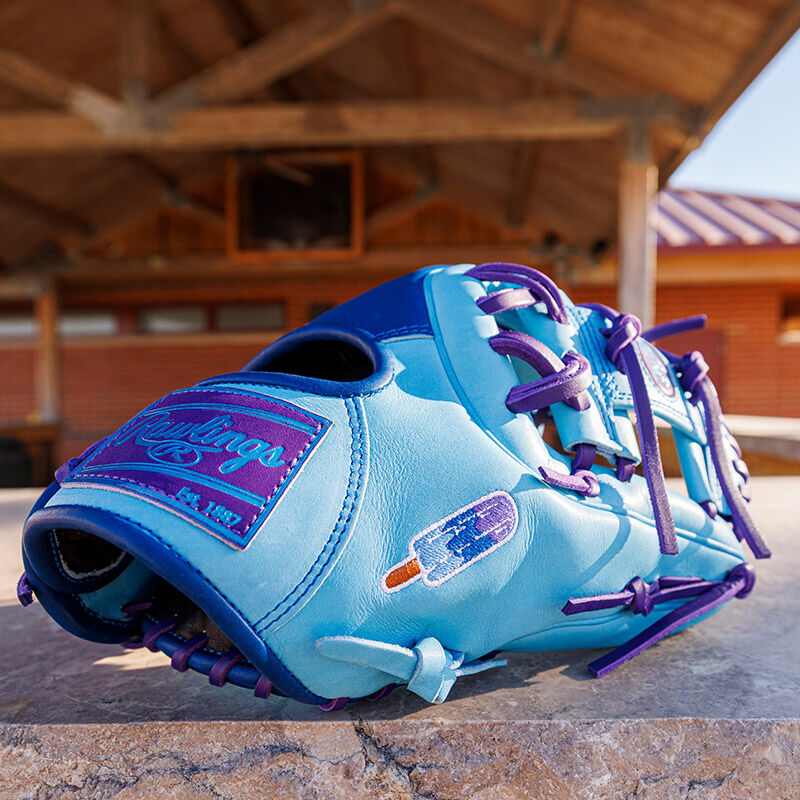 Rawlings Heart of the Hide Fro-Glo Limited Edition Glove