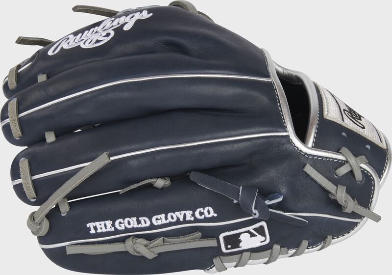 2023 New York Yankees Heart of the Hide Glove