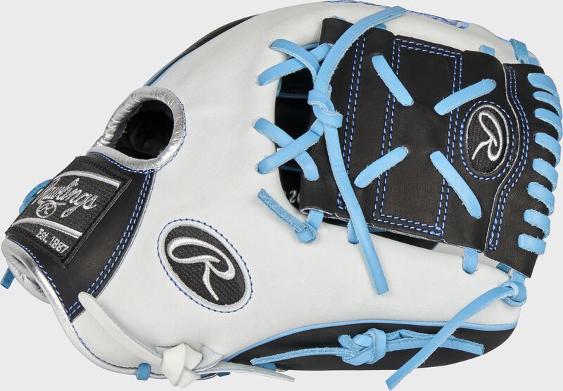 White thumb of a 2022 Heart of the Hide R2G infield glove with a black 1-Piece solid web - SKU: PROR204-8BWSS