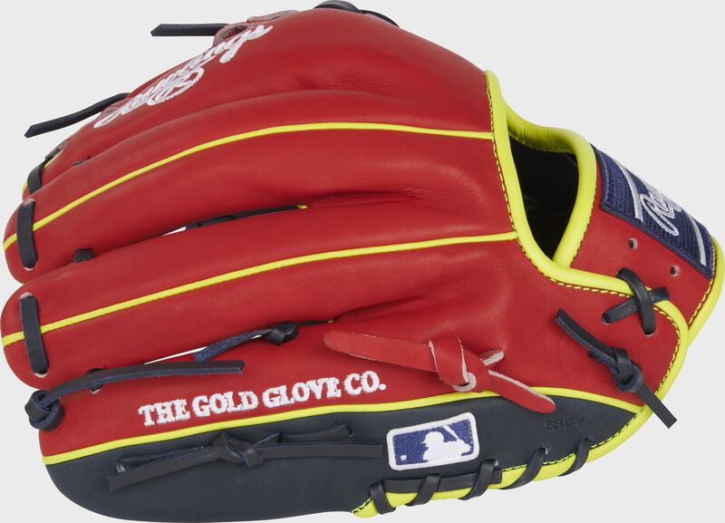 2023 Atlanta Braves Heart of the Hide Glove