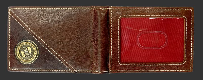 Back of a Buffalo Voyager front pocket with a clear ID window on the right side - SKU: MW497-202