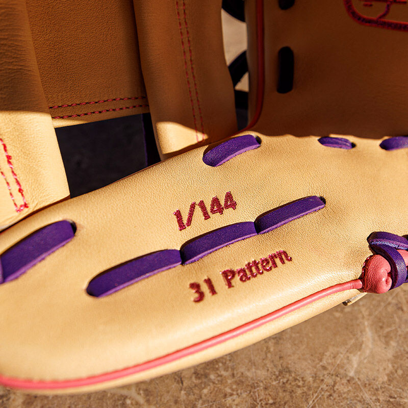Rawlings Heart of the Hide Fro-Glo Limited Edition Glove