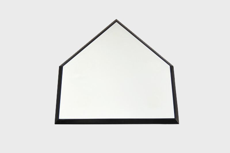 Rawlings White Deluxe Home Plate With Black Trim SKU #RDHOMPLT loading=