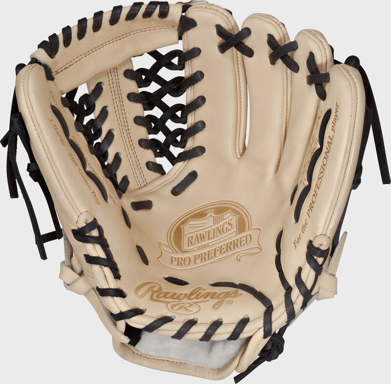 PROS204-4C 11.5-inch Rawlings baseball glove with a camel palm and black laces