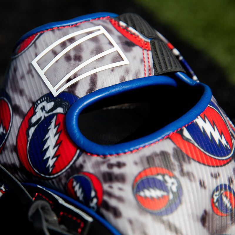Picture of the back wrist opening of a Rawlings Grateful Dead infield glove