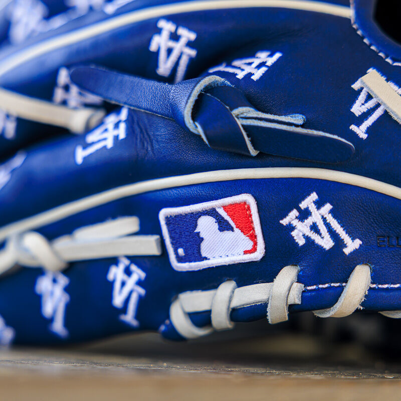 Los Angeles Dodgers Heart of the Hide 11.75-Inch Infield Glove