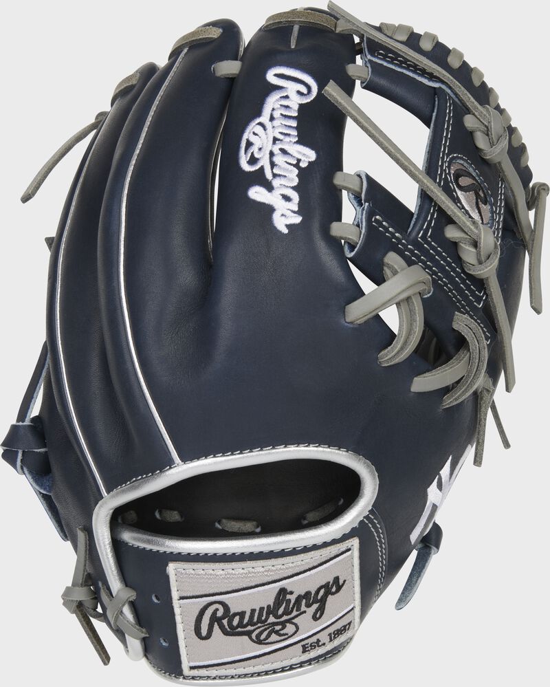 2023 New York Yankees Heart of the Hide Glove