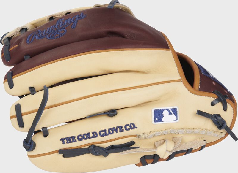 ColorSync 7.0 Heart of the Hide R2G Outfield Glove