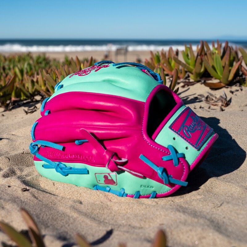 Rawlings Heart of the Hide Spring Break 11.5 Inch Infield Glove, Right Hand Throw