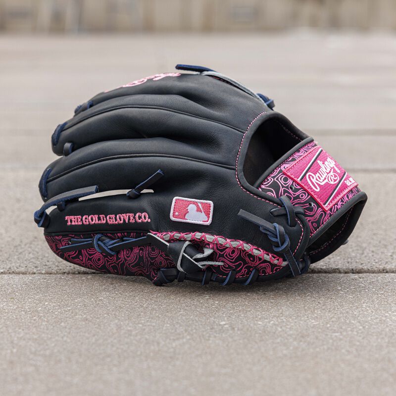 Rawlings Exclusive Holographic Geoprint 11.75 Inch Infield Glove