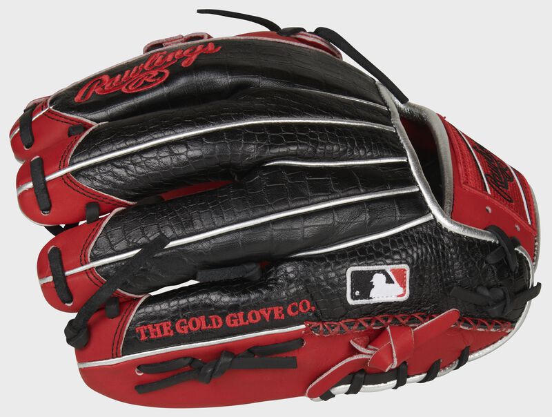 2020 11.5-Inch Exclusive Heart of the Hide Croc Glove
