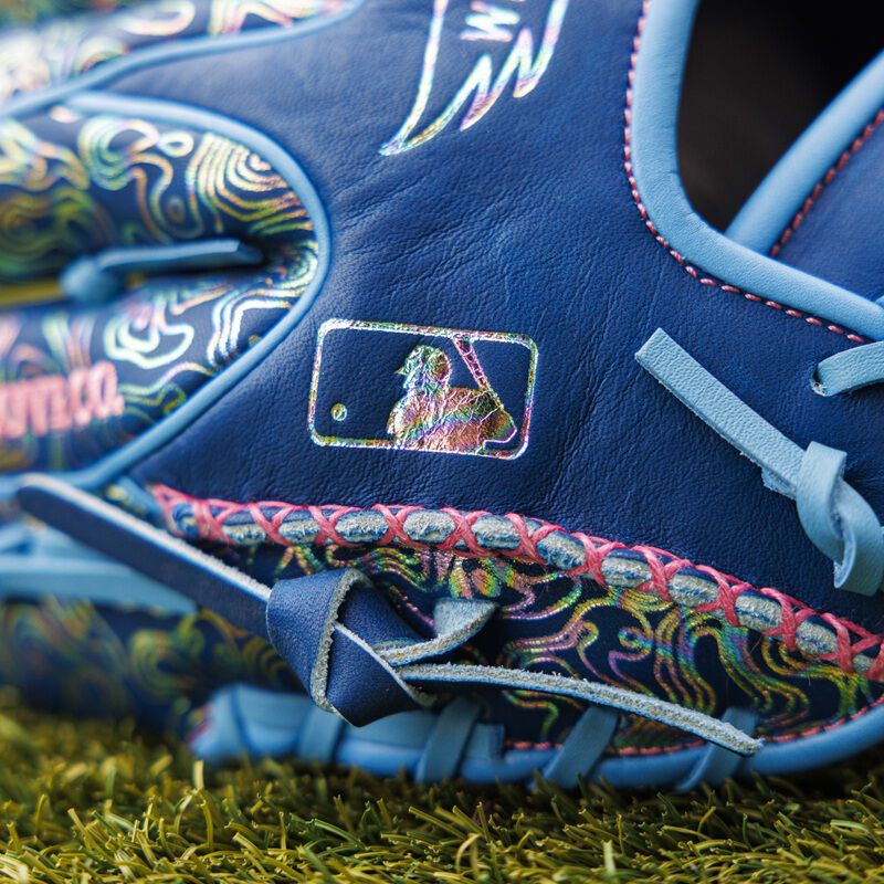 Rawlings Exclusive Holographic Geoprint 11.5 Inch Infield Glove, Right Hand Throw