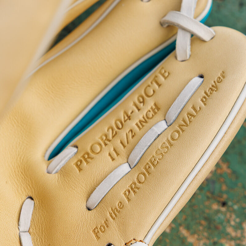 Exclusive Heart of the Hide 11.5-inch Infield Glove, Right Hand Throw