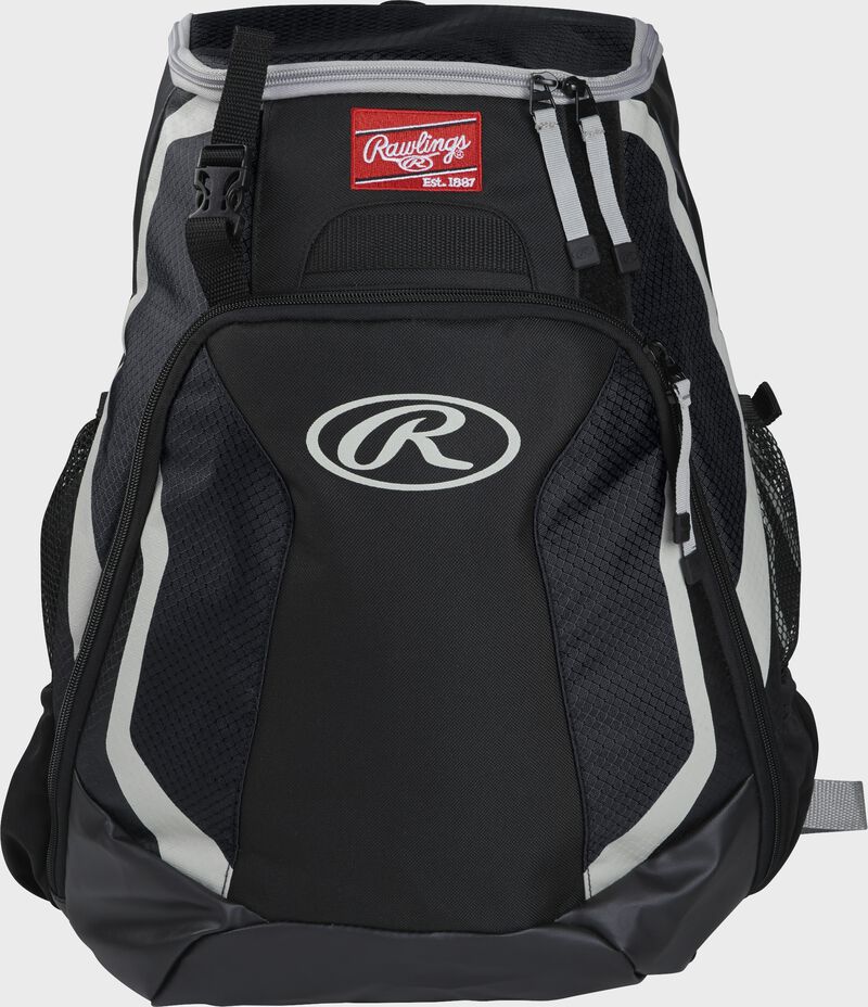 Front of a black R500 Rawlings Players team backpack with a Rawlings patch and white Oval R