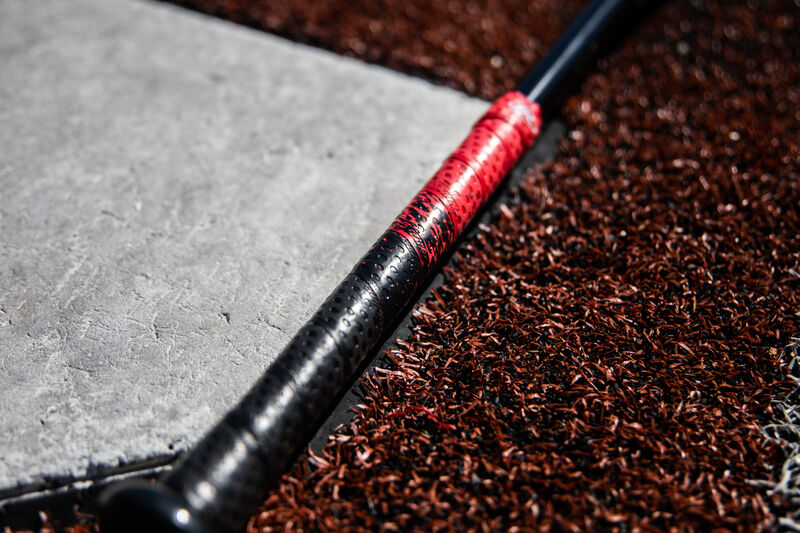 Lizard Skins grip on a 2020 BBCOR Quatro Pro bat - SKU: BBZQ3