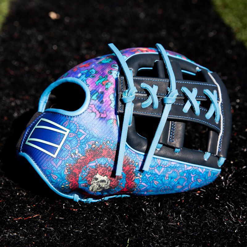 Studio picture of the thumb of a Rawlings Grateful Dead REV1X infield glove loading=
