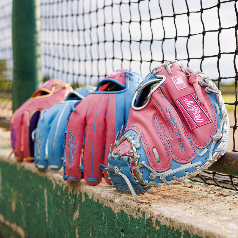 Exclusive Heart of the Hide 32.5 Catcher s Mitt Right Hand Throw