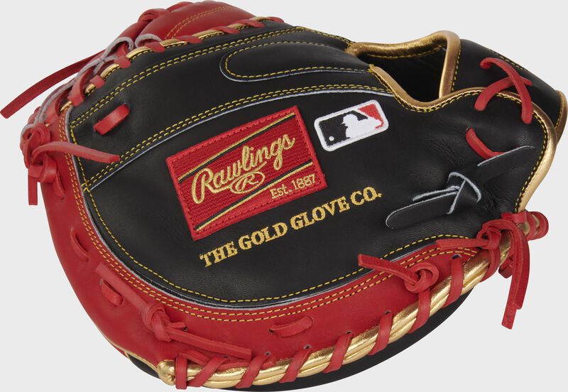 Black/scarlet back of a Heart of the Hide R2G ContoUR fit catcher's mitt with a red Rawlings patch - SKU: PRORCM325US