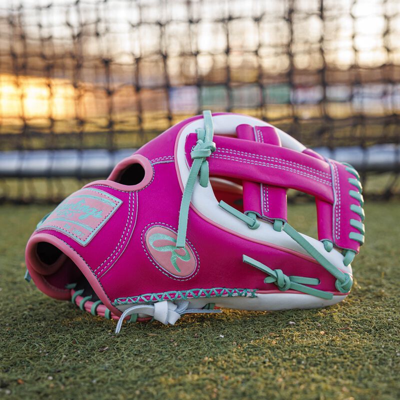 Rawlings Exclusive Berry 11.5 Inch Infield Glove, Right Hand Throw