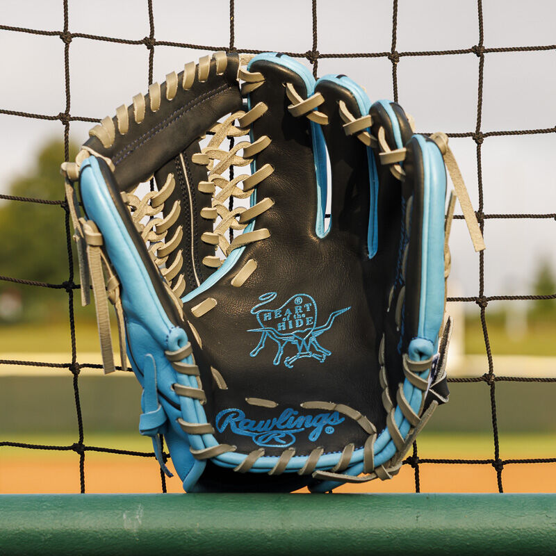 Exclusive Heart of the Hide ContoUR Fit Infield/Pitcher's Glove, Right Hand Throw