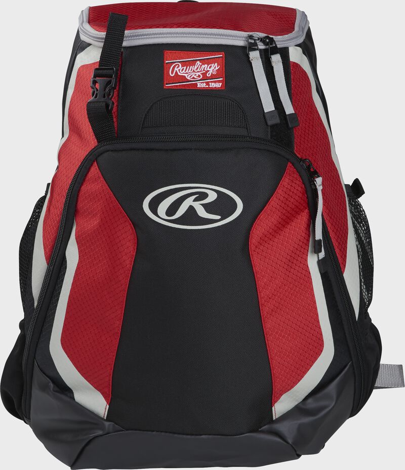 Front of a black/scarlet R500 Rawlings Players team backpack with a Rawlings patch and white Oval R