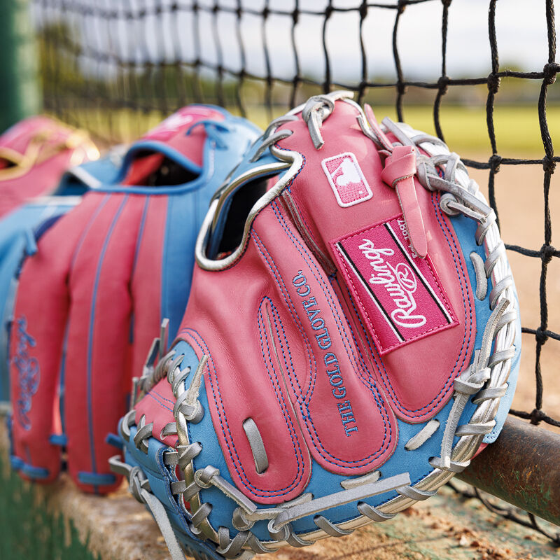 Best catchers mitt for 12 year old 2025