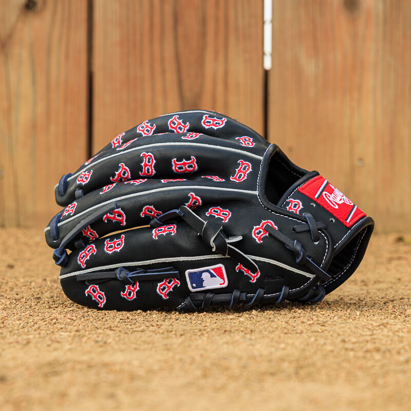 Boston Red Sox Heart of the Hide 11.75-Inch Infield Glove