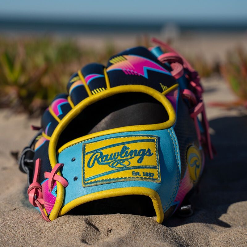 Rawlings Heart of the Hide Spring Break 11.5 Inch Infield Glove, Right Hand Throw