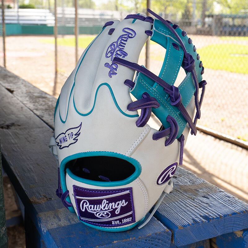 Picture of the white Wing Tip back of a Rawlings exclusive Heart of the Hide R2G Wing Tip 11.5" infield glove
