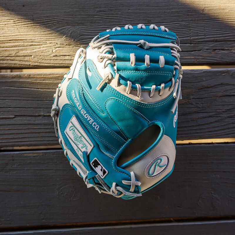 Rawlings R2G Heart of the Hide Catcher's Mitt | Exclusive
