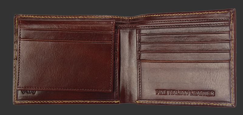 Inside of a Rawlings Buffalo Voyager bi-fold wallet with multiple credit card slots - SKU: MW487-202