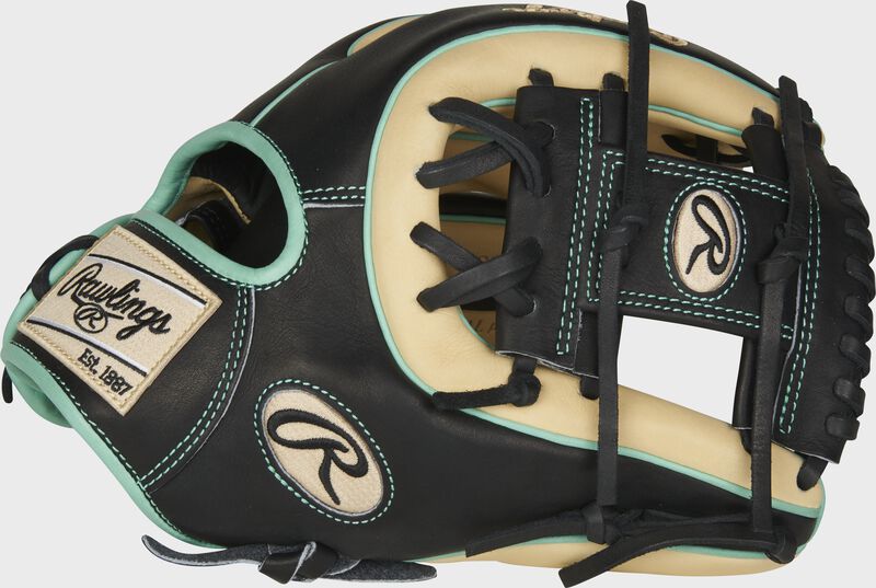 2021 Heart of the Hide R2G 11.5-Inch Infield Glove loading=