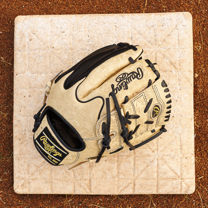 Heart of the Hide 11.75-inch Topo Print Wing Tip Glove