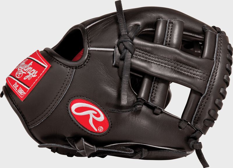 Thumb view of a black G95XT Gamer 9.5-inch training glove with a black Single Post web