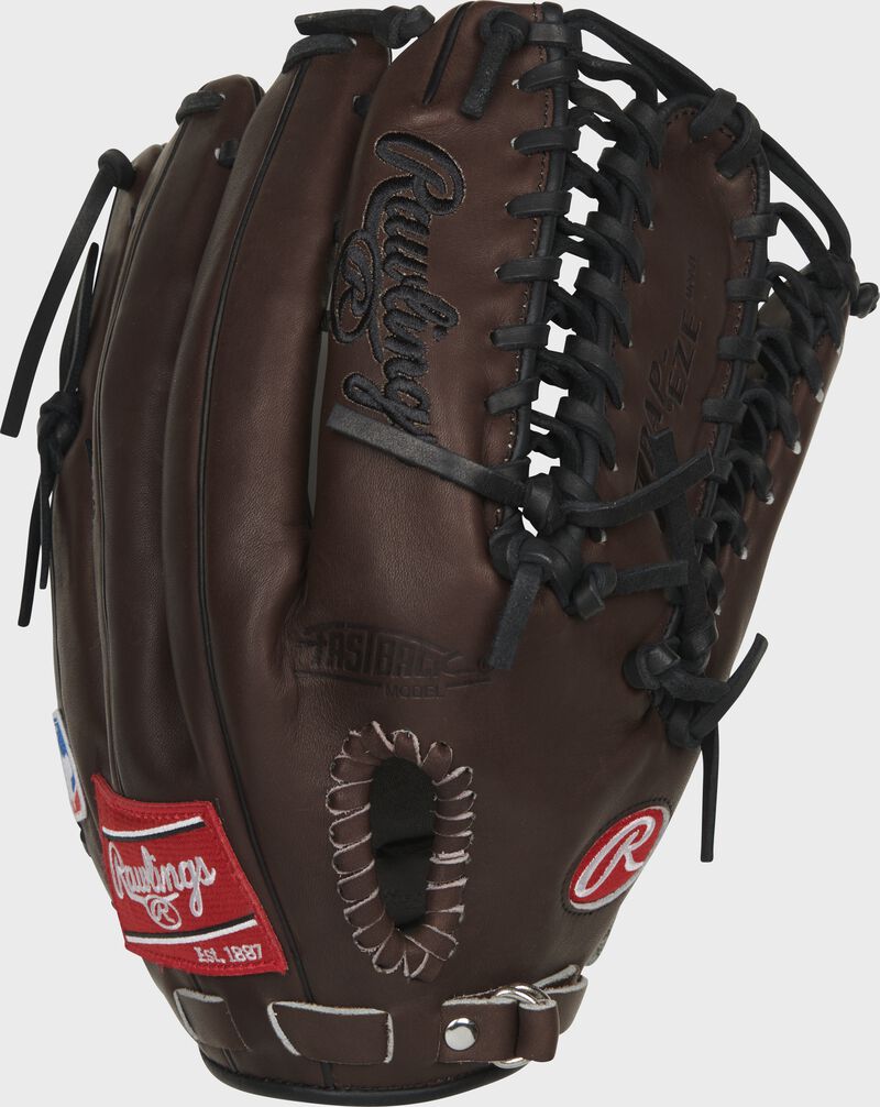 PRO601CHBP Heart of the Hide 12.75-inch outfield glove with a chocolate Fastback design