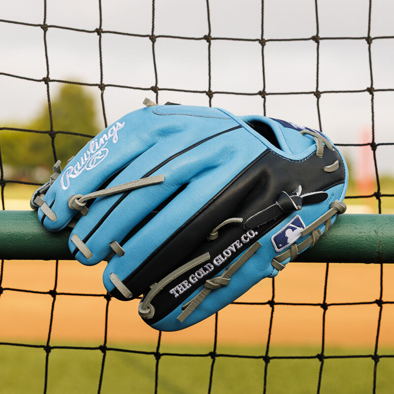 Exclusive Heart of the Hide ContoUR Fit Infield/Pitcher's Glove, Right Hand Throw