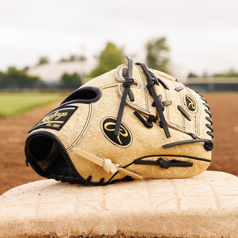 Heart of the Hide 11.75-inch Topo Print Wing Tip Glove
