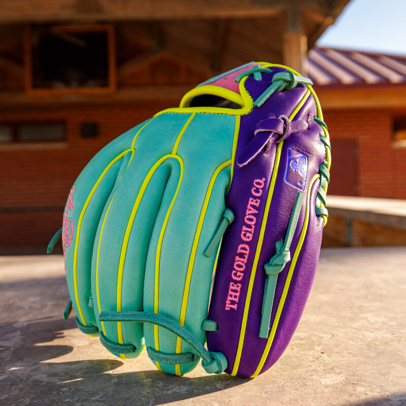 Rawlings Heart of the Hide Fro-Glo Limited Edition Glove